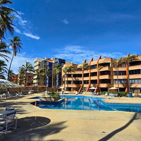 Апартаменты Tucacas, Frente Al Mar, Balcon, Piscina Y Playa Privada Экстерьер фото