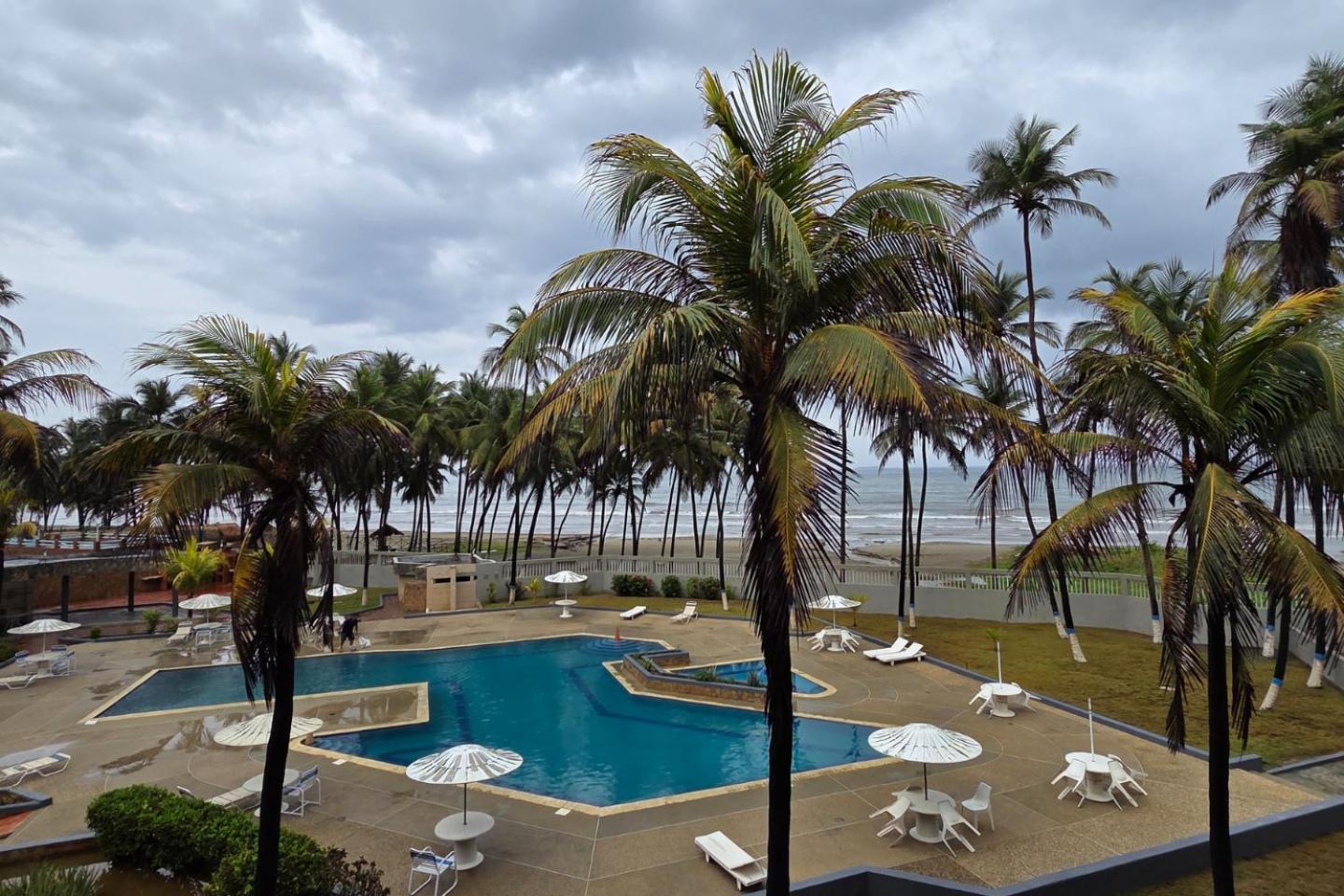 Апартаменты Tucacas, Frente Al Mar, Balcon, Piscina Y Playa Privada Экстерьер фото